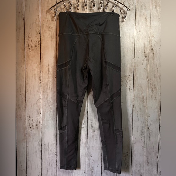 Victoria’s Secret | Sport Leggings Mesh Medium - Picture 5 of 9